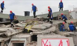 İzmir'de Hastane Personelinden Oluşan Arama Kurtarma Ekibi Kuruldu