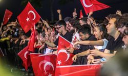 Bayraklı’da 19 Mayıs Coşkusu Sokaklara Taştı