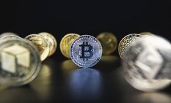 Bitcoin rekora koştu, Ethereum 2600 doları geçti