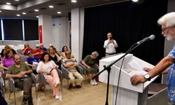 Bornova’da şiir ve müzikle dolu gece: Sanatseverlerden yoğun ilgi