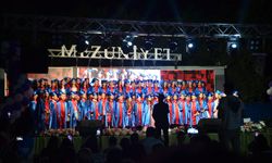 Zübeyde Hanım Eğitim Kurumları’nda mezuniyet coşkusu