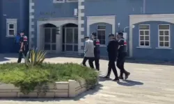 İzmir’de Sahte Emniyet Müdürü Yaşlı Kadını 5,4 Milyon Lira Dolandırdı