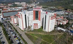 ADÜ Hastanesi’nde Rüşvet Operasyonu: Profesör ve Sekreteri Gözaltında