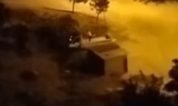 Çiğli'de gece yarısı köprü yanına moloz döken şahıslar kaçtı
