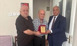 Aliağa’nın Çınarına Vefa: Yarım Asırlık Esnafa Plaket