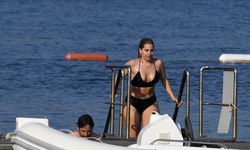 Cem Yiğit Üzümoğlu Bodrum’da sevgilisiyle sezonu aşk dolu başlattı