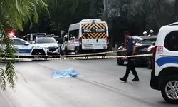 İzmir’de trajik olay: Üzerinden iki araç geçti