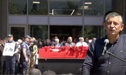 Özgür Özel Ferdi Zeyrek’e veda etti: “Manisa’yı emanet etti gitti”