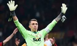 Galatasaray efsanesine gözyaşlarıyla veda: Muslera Türkiye'den ayrıldı
