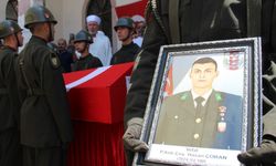 Genç astsubay Hasan Çoban’a İzmir’de gözyaşlı veda