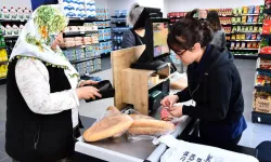 Uygun fiyatlı İZMAR marketleri dar gelirliye nefes oldu