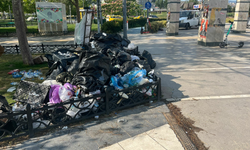 İzmir grevinde 6. gün: Konak’ta çöp dağları oluştu
