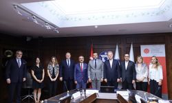 İzmir’de stratejik iletişim protokolü imzalandı