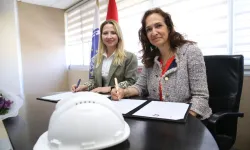 Karşıyaka’da ‘Beyaz Baretli Kadınlar’ için örnek protokol imzalandı
