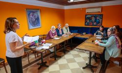 Konak’ta anneler öğreniyor, çocuklar büyüyor