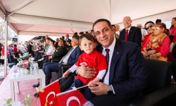 Anne ve bebeklere ilk hediye Narlıdere’den