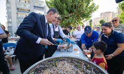 İzmir’de aşure kazanında umut ve birlik kaynadı