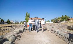 Başkan Tugay’dan Eski Smyrna kazı alanına ziyaret
