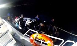 İzmir'de göçmen botu faciası önlendi
