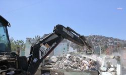 Konak’ta metruk yapılara geçit yok: 15 ayda 162 yıkım