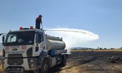 Emet’te biçerdöver kaynaklı yangında yaklaşık 500 dekar ekili alan zarar gördü