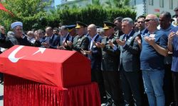İzmir, Şehit Üsteğmen Ege Akar’ı dualarla son yolculuğuna uğurladı