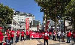Mobbing mağduru işçiler Denizli Büyükşehir Belediyesinin kapısına dayandı
