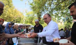 Turgutlu Belediyesinden geleneksel aşure hayrı