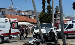 Fethiye’de trafik ışıklarında kaza: Çok sayıda yaralı