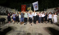 İlmik İlmik Efes Selçuk'ta Ayakta Alkışlandı