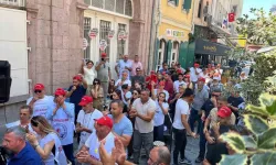 İşten çıkarılan belediye işçileri eylemde: "İzmir halkını yanlış yönlendiriyorlar"