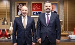 CHP İzmir’de kriz: İl başkanı ve eski başkan operasyonla alındı