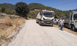 Fethiye Belediyesi, Kızılbel Mahallesi’nde yol çalışmalarını sürdürüyor