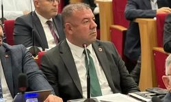 Bayraklı’da kazılı yol Aydemir’in tepkisi sonrası onarıldı