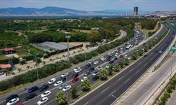 Sürücülere uyarı: Çeşme yönünde trafik engeli