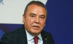 Muhittin Böcek yine hastaneye kaldırıldı!