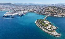 Kuşadası’na beş kruvaziyerle yaz yoğunluğu