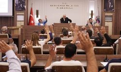 İzmir’de CHP’li Başkan ve meclis üyeleri ile AK Partili meclis üyesi arasında gerginlik