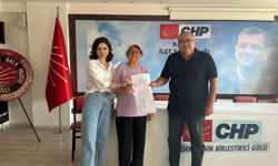 Alzeirmer hastası annesini bırakıp İmamoğlu için imza topladı