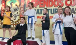 Aliağalı karateciler Aspendos Cup’tan madalyayla döndü