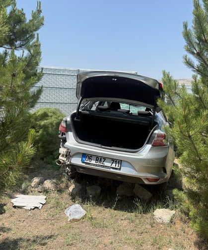 Afyonkarahisar’da otomobil takla attı: 2 kişi yaralandı