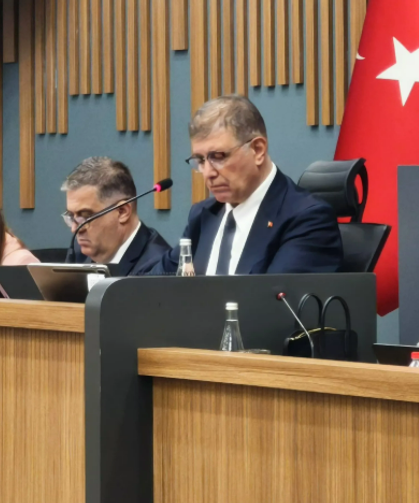 İzmir’de CHP içi kriz mi büyüyor? Tugay’dan açıklama