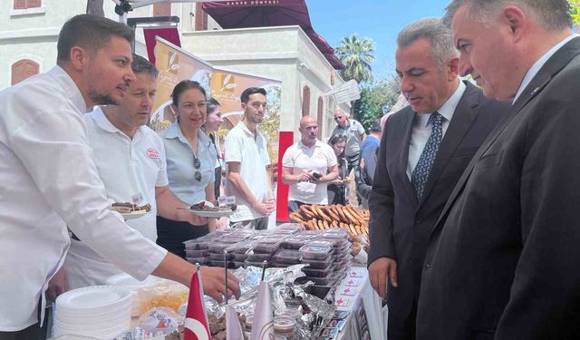 İzmir’de yemek şöleni: Geleneksel lezzetler gün yüzüne çıktı