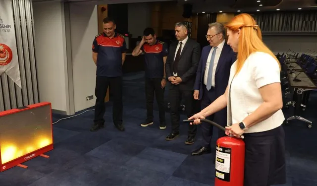 İzmir’de Turizm İşletmelerine Afet Güvenliği Eğitimi