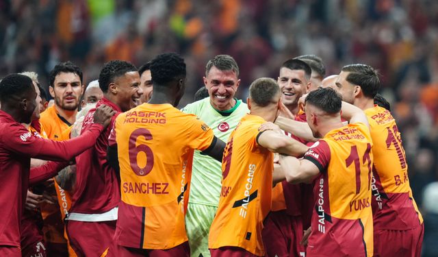Muslera’dan veda gibi gol
