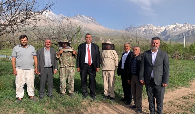CHP’li Gürer’den Arıcılara Destek Çağrısı: “Arıcılık Çöküşte”