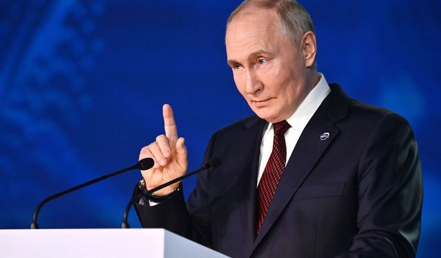 Putin, İstanbul Öncesi Rus Heyetiyle Toplandı