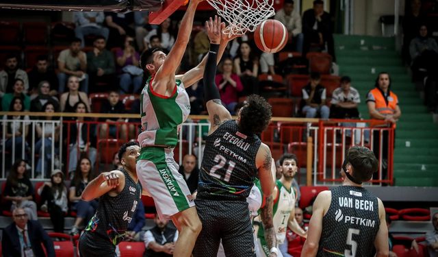 Aliağa Petkimspor'dan Kritik Galibiyet: Yalovaspor Küme Düştü