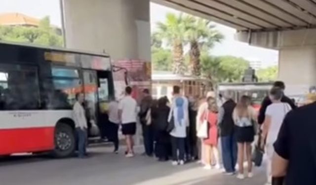 Bornova Metro Hattında Ulaşım Çilesi Büyüyor: Ek Sefer İsteniyor