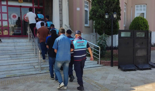 Tarihi eser kaçakçıları Didim’de suçüstü yakalandı